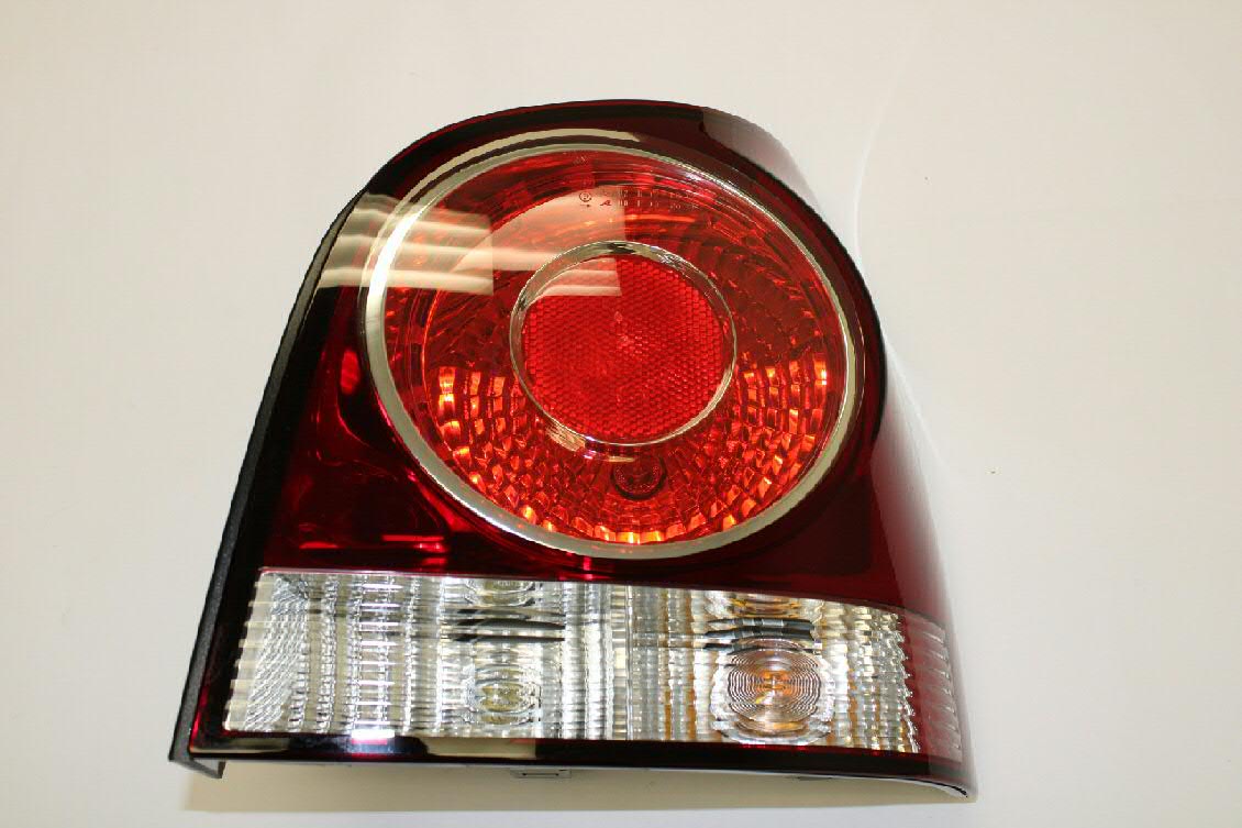 Lampa zespolona tylna prawa VAG 6Q6945096AB cena, od 77,06 USD