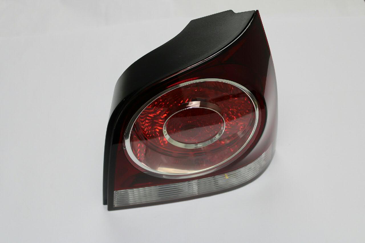 Lampa zespolona tylna prawa 6Q6945096AB VAG