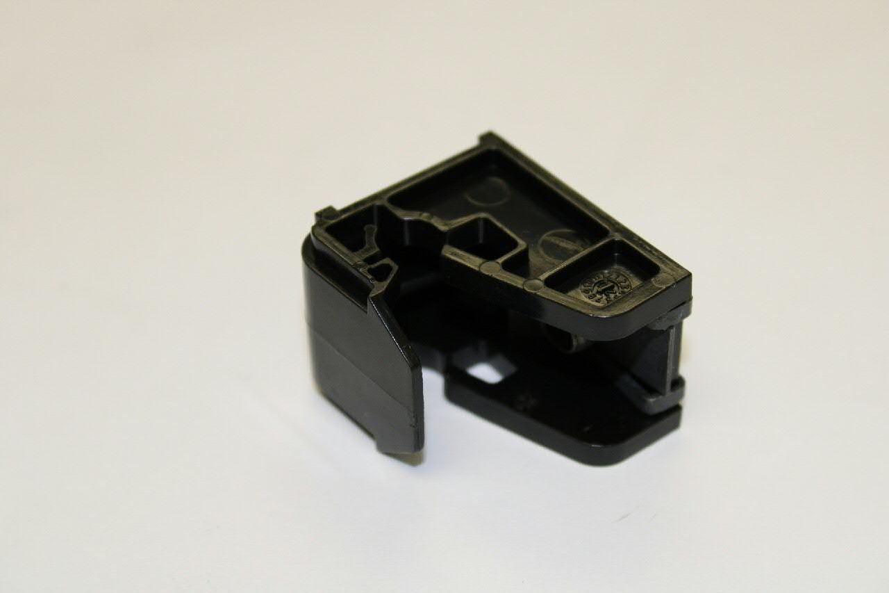 Do koszyka 6R0941511 VAG Wspornik (adapter) mocowania reflektora przedniego