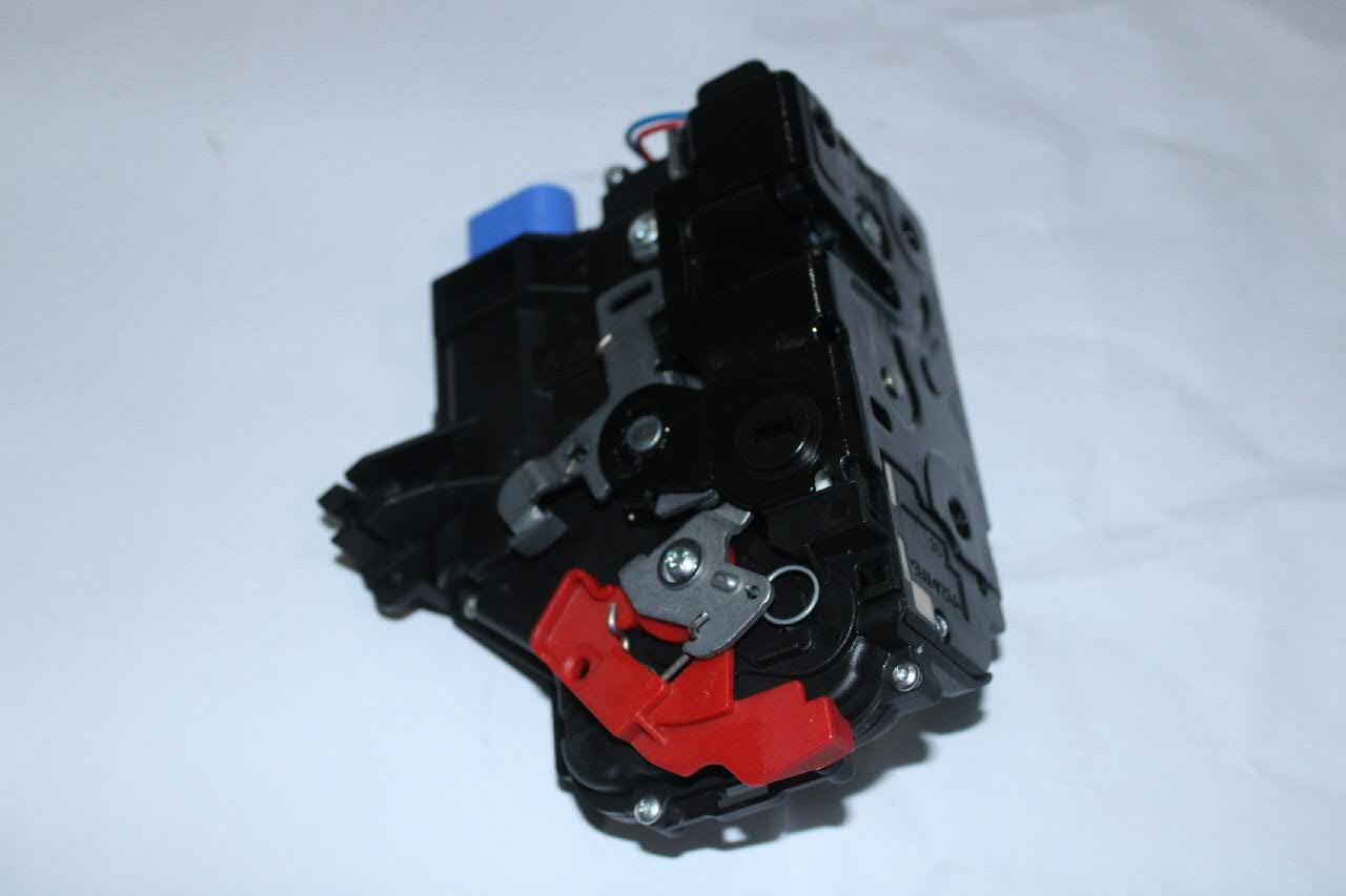 7L0839015D VAG Zamek drzwi tylnych lewych
