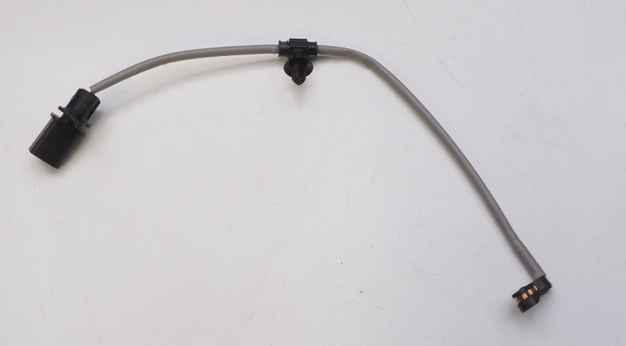 Czujnik zużycia klocków hamulcowych tylny VAG 80A615121 cena, od 7,77 USD