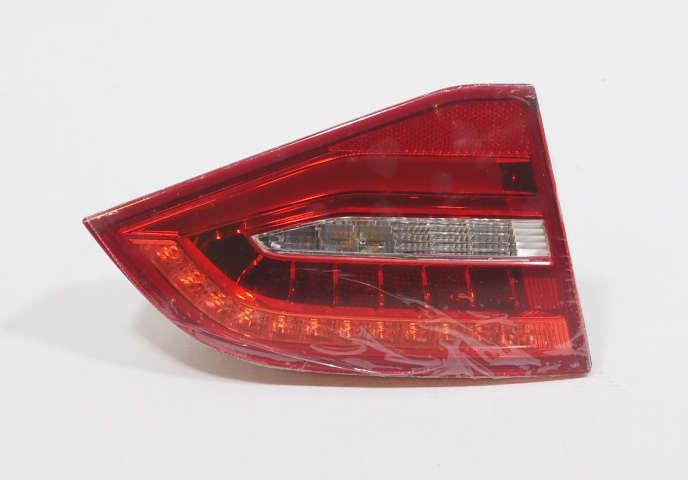 8K9945093E VAG Lampa zespolona tylna lewa wewnętrzna