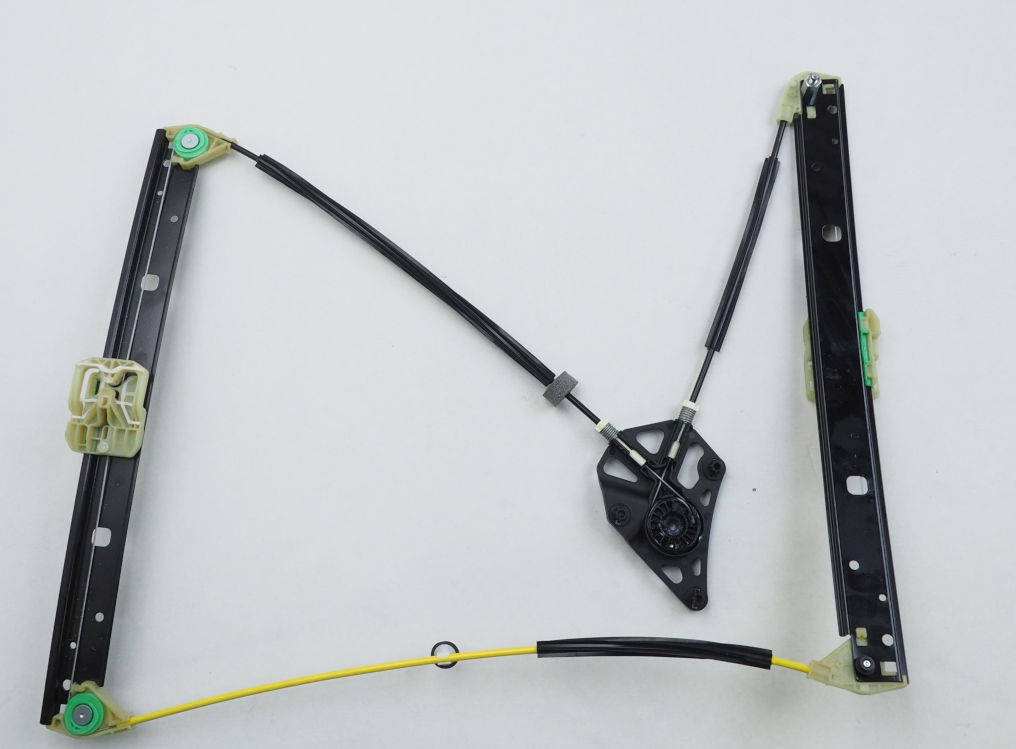 Do koszyka Mechanizm podnoszenia szyby drzwi przednich prawych Audi Q3  8UB, 8UG