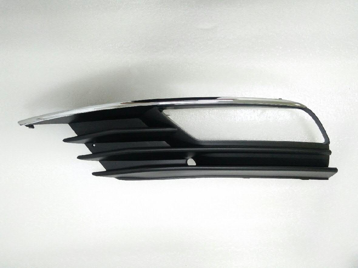 Kratka zderzaka przedniego lewa 8V5807681A9B9 VAG