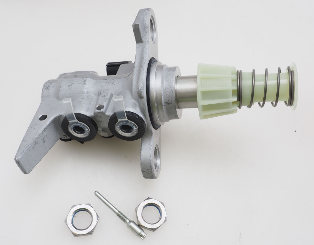 Do koszyka Główny cylinder hamulców Audi A4 B9 8W2, 8WC