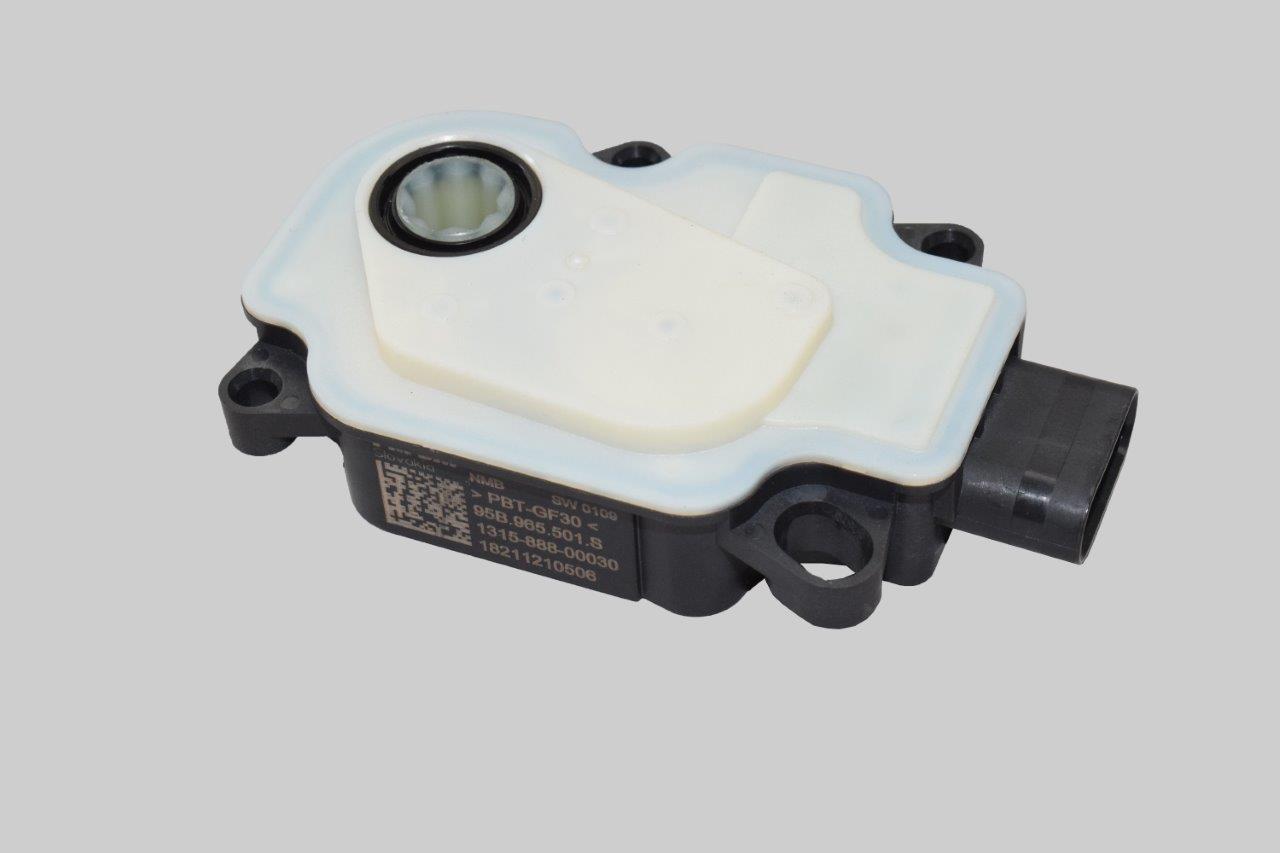 Napęd żaluzji chłodnicy (silnik) VAG 95B965501S cena, od 91,91 USD