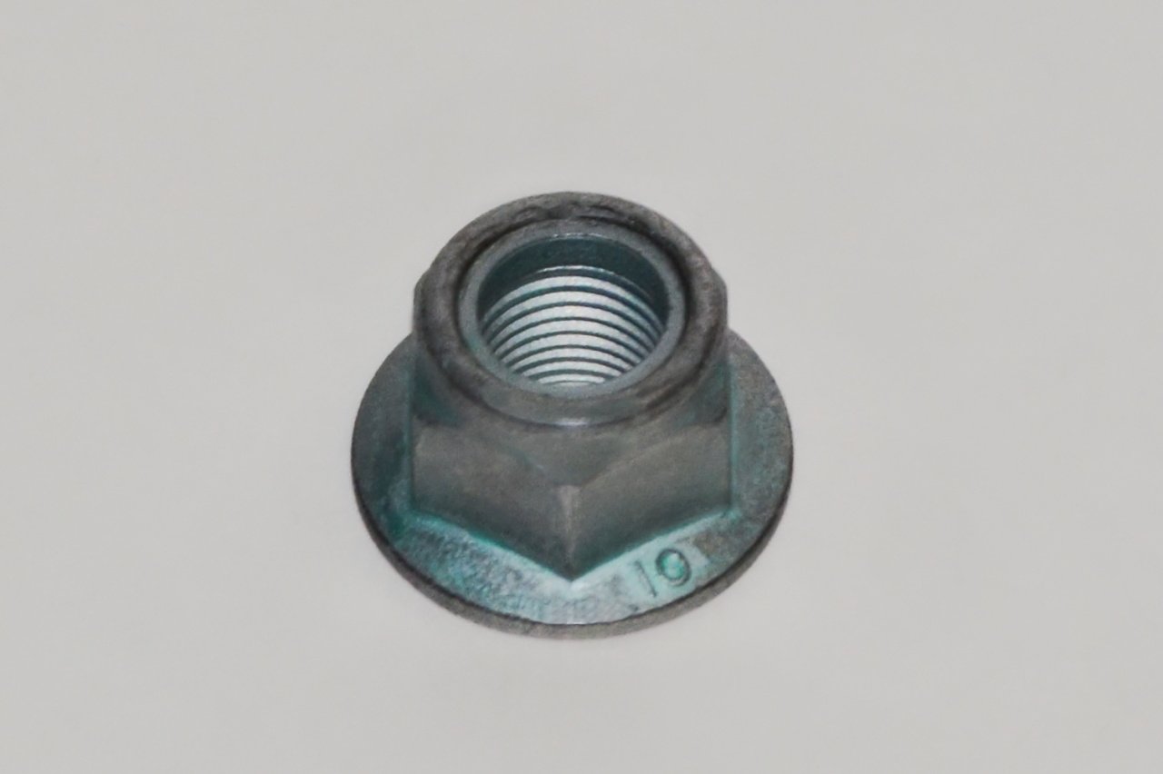 N10401801 VAG Śruba (nakrętka) mocowania